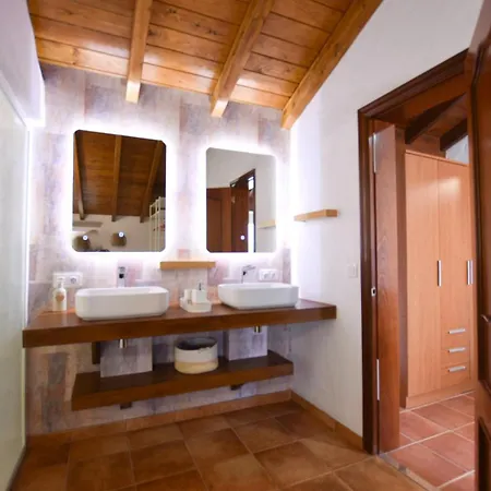 Villa Book Jet-villa Malpai With Private Pool & Jacuzzi Roque